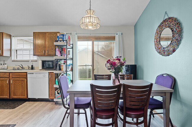 Building Photo - 116 Bayhill Blvd