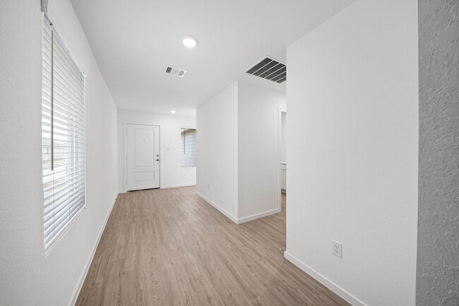 Building Photo - 241 Tahoe Ave