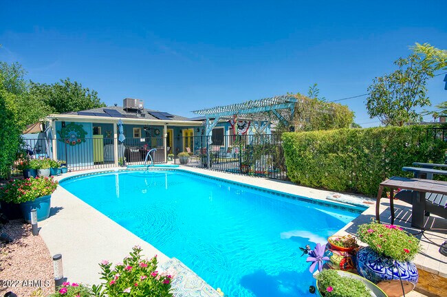 Building Photo - 1817 N 21st St