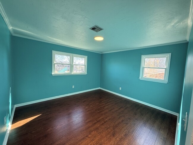 Building Photo - 151 Cherokee Dr