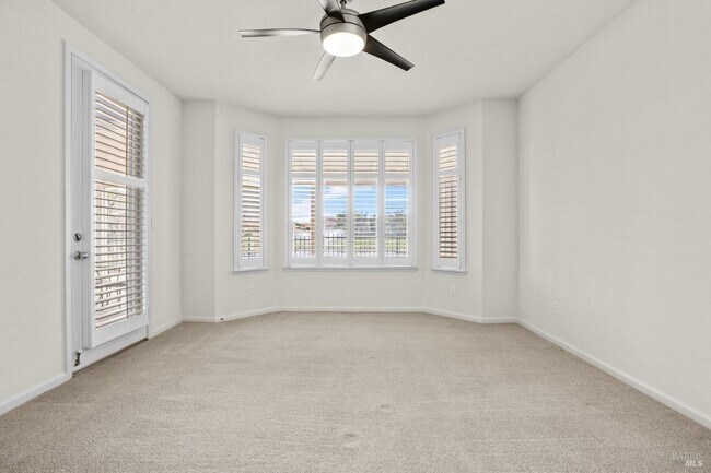 Building Photo - 369 Pebble Beach Dr