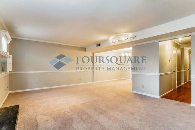 Building Photo - Spacious Townhome with Wood-Burning Fireplace, Large Deck & Storage Room , Convenient North Ridge...