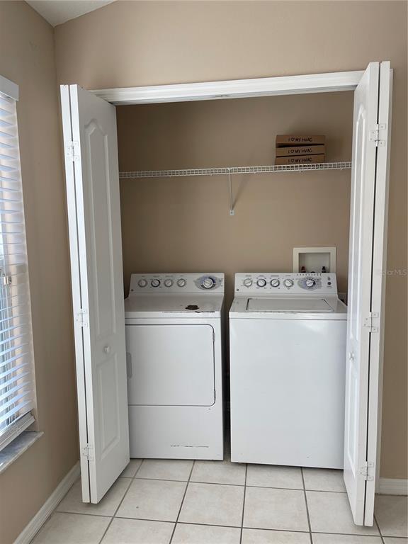 Building Photo - 1930 Grenville Ct