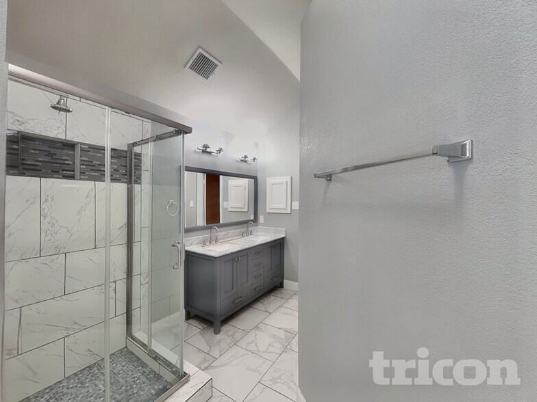 Building Photo - 725 Rawlins Dr