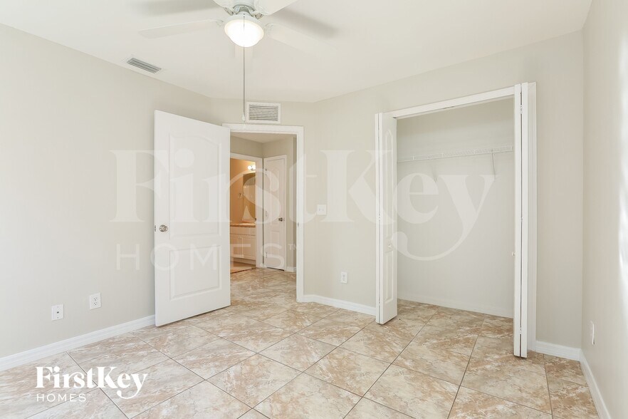 Building Photo - 538 Flamingo Ave S