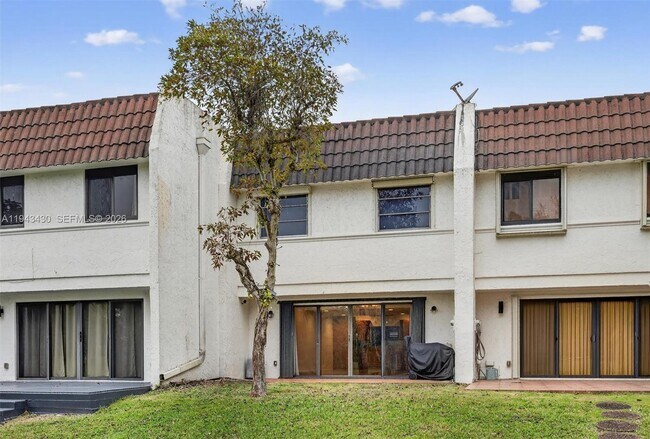 Building Photo - 8896 SW 62nd Terrace