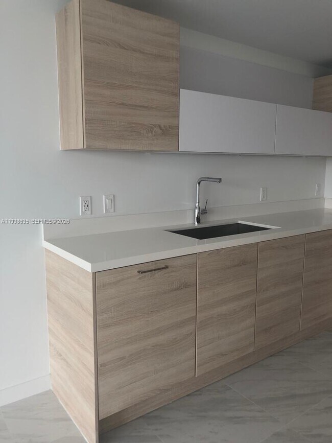 Building Photo - 16385 Biscayne Blvd