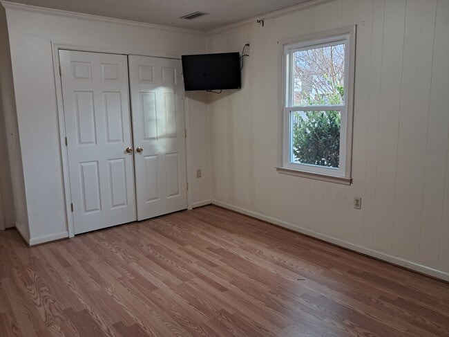 Building Photo - 114 Tomahawk Dr