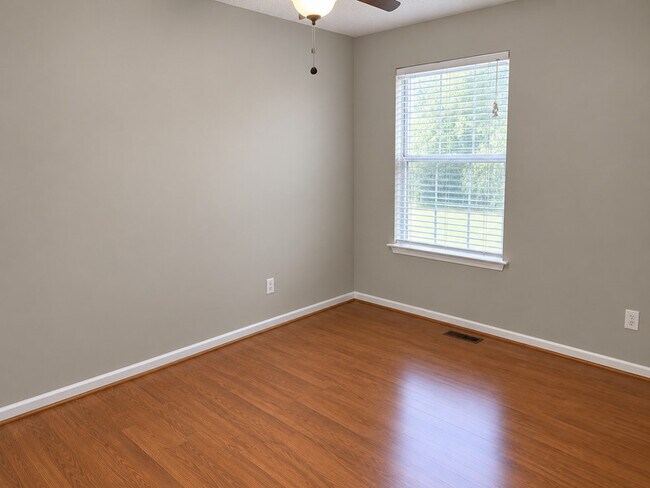 Building Photo - 3904 Welham Green Ct