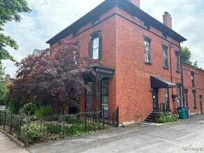 Building Photo - 522 Franklin St