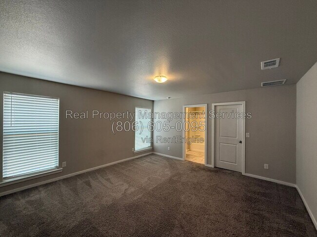 Building Photo - 2709 Wausau Ave