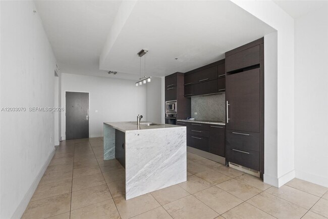 Building Photo - 900 Biscayne Blvd