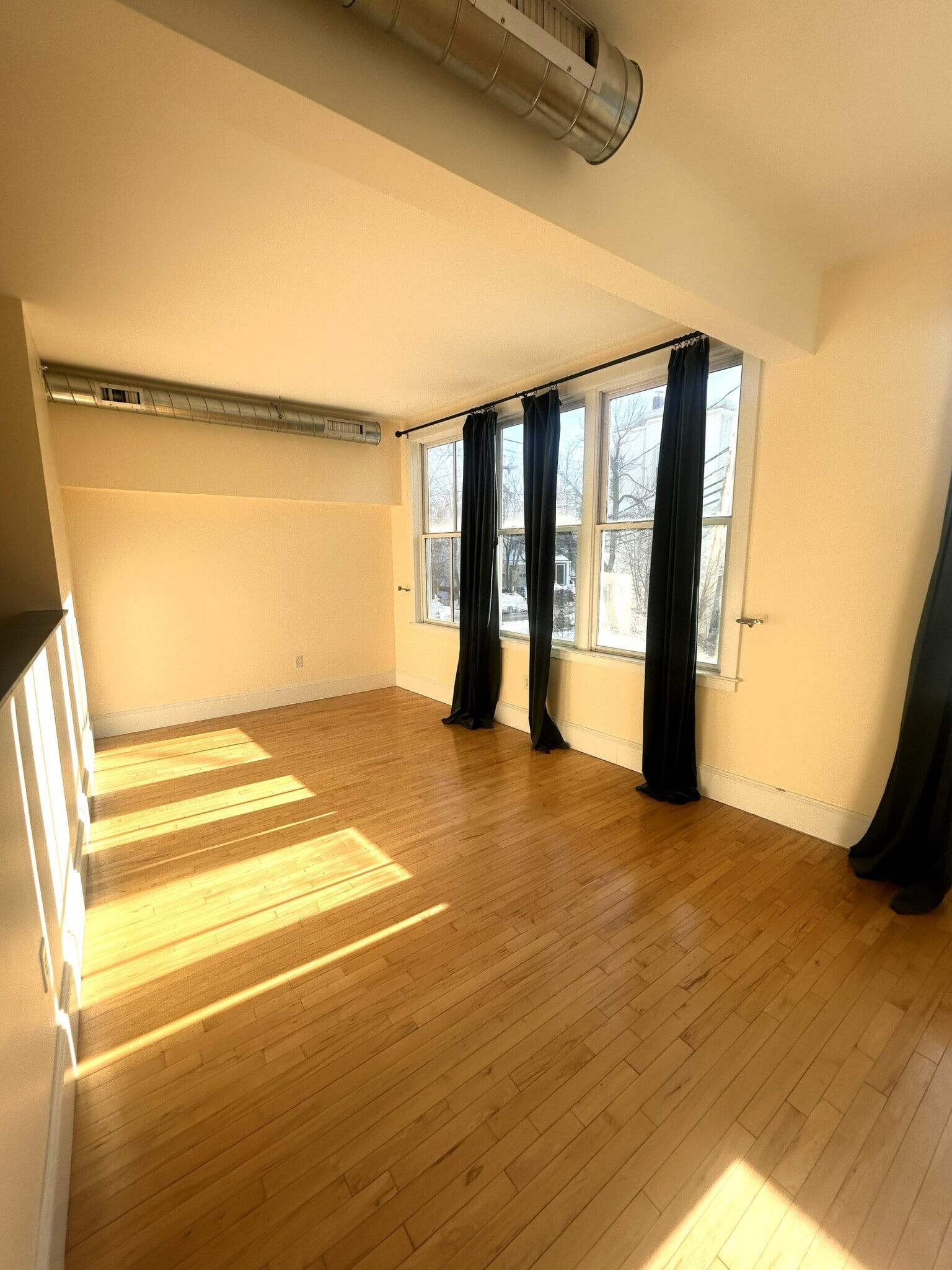 Building Photo - 17 Ivaloo St