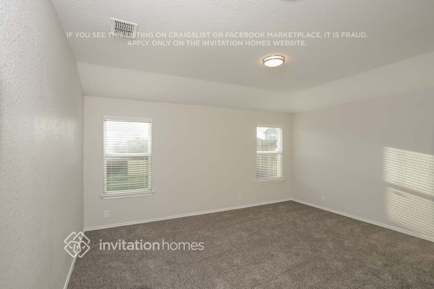 Building Photo - 8908 Ironwood Hill