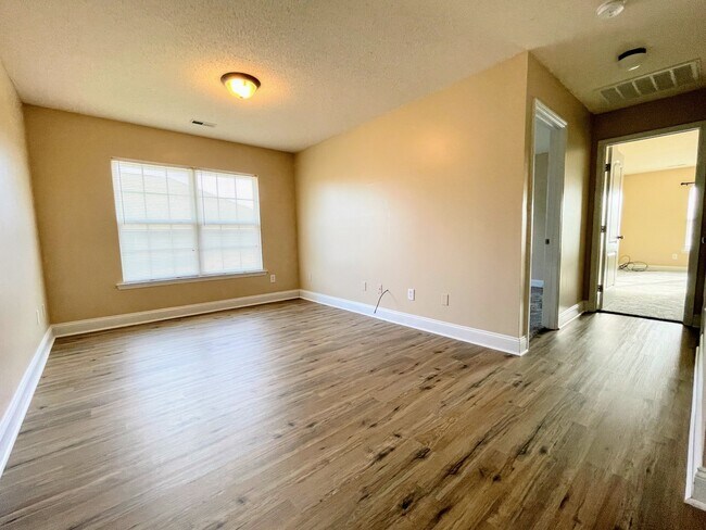 Building Photo - 29712 Robert Lee Ct
