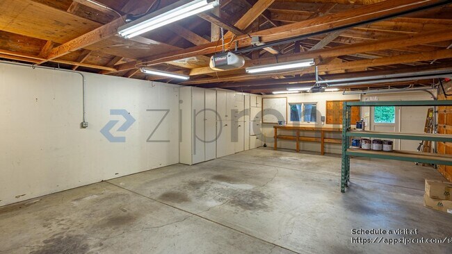 Building Photo - 16000 Greenwood Rd