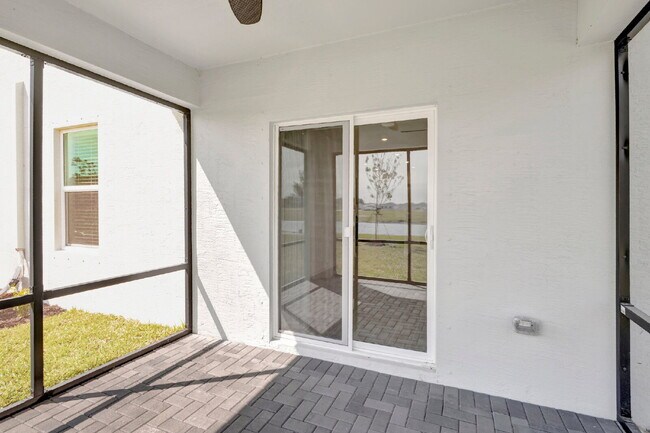 Building Photo - Luxurious Living: Spacious 5-Bedroom Home with Scenic Views in Port Saint Lucie!