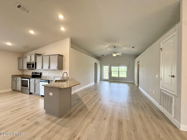 Building Photo - 3851 Redbud Wy