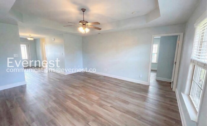 Building Photo - 24663 Rolling Vista Dr