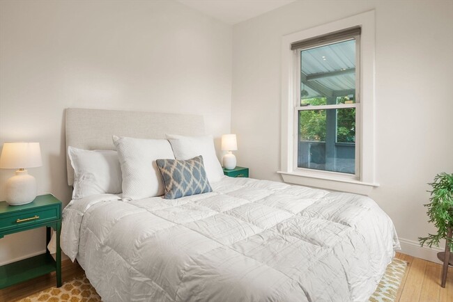 Building Photo - 178 Hyde Park Ave