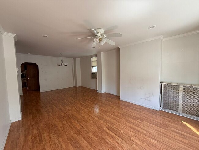 Building Photo - 381 Liberty Ave