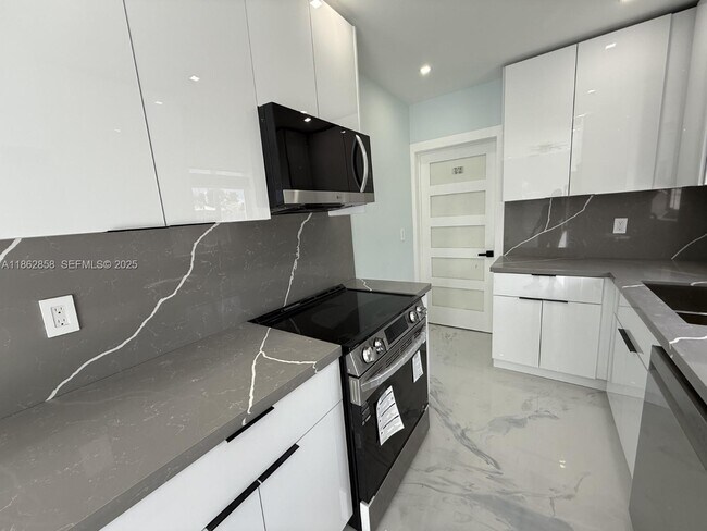 Building Photo - 11805 SW 185th St