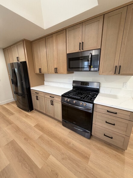 Building Photo - 363 Wisconsin Ave