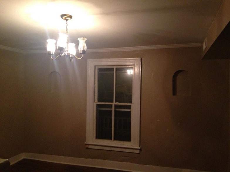 Building Photo - 301-10 1/2 10 1/2 St NW