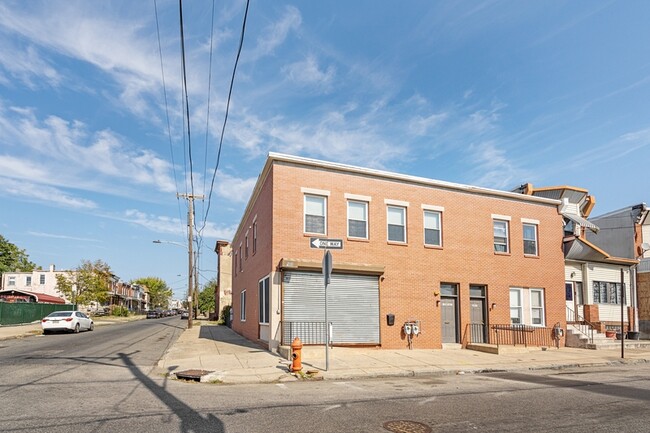 Building Photo - 1539 W Venango St