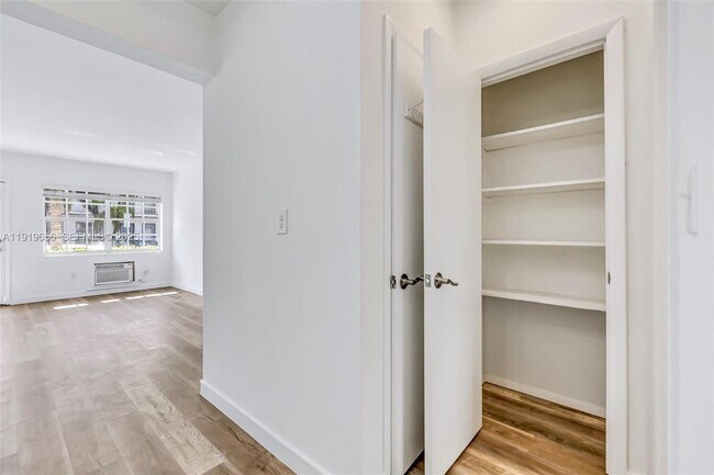 Building Photo - 635 8th St