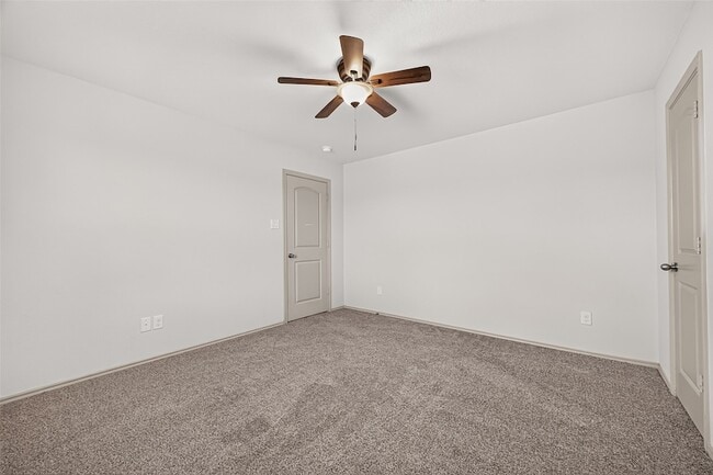 Building Photo - 23718 Water Hickory Dr