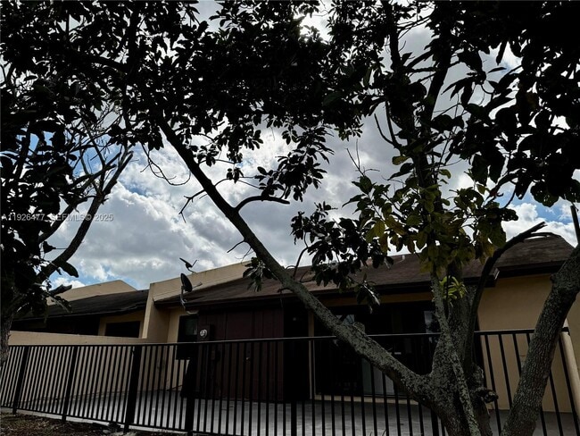 Building Photo - 12365 SW 119th Terrace