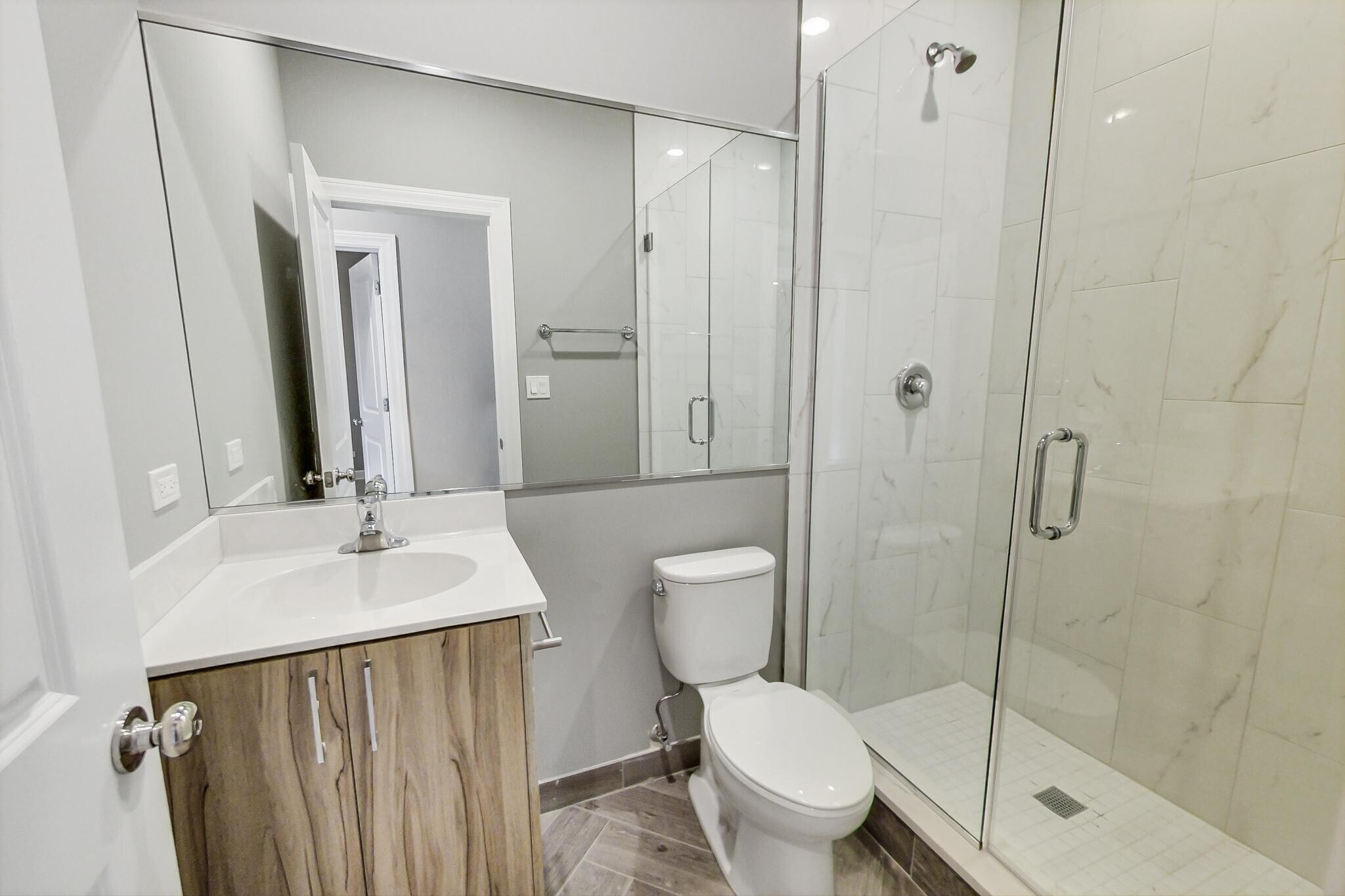 Building Photo - 6204 S Kimbark Ave