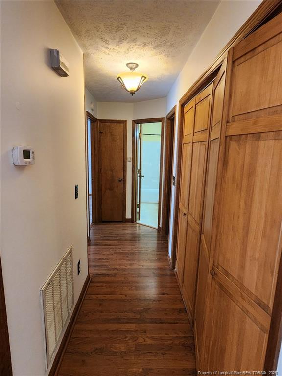 Building Photo - 909 Flintwood Rd