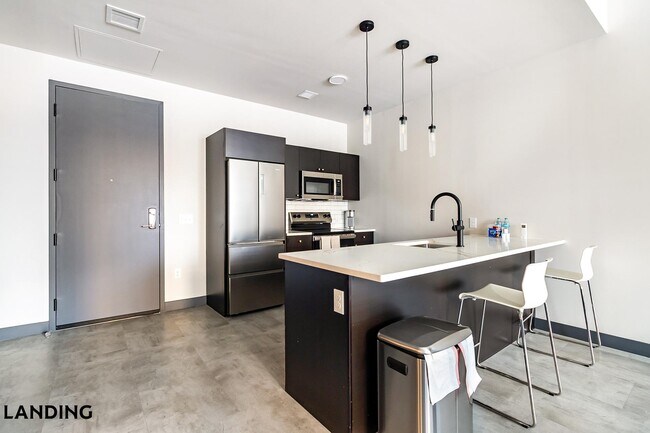 Building Photo - 55 Elm St