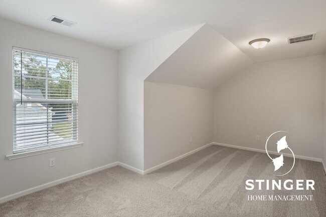 Building Photo - 103 Grange Ln