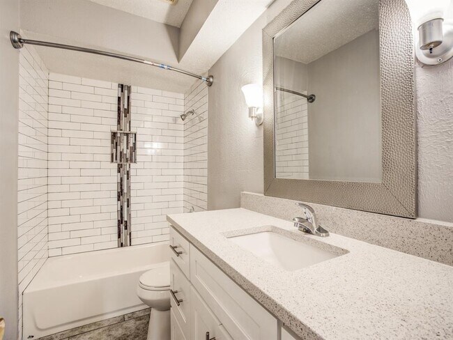 Building Photo - 8121 Ferguson Rd