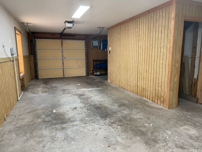 Building Photo - 10 Cobblestone Ct