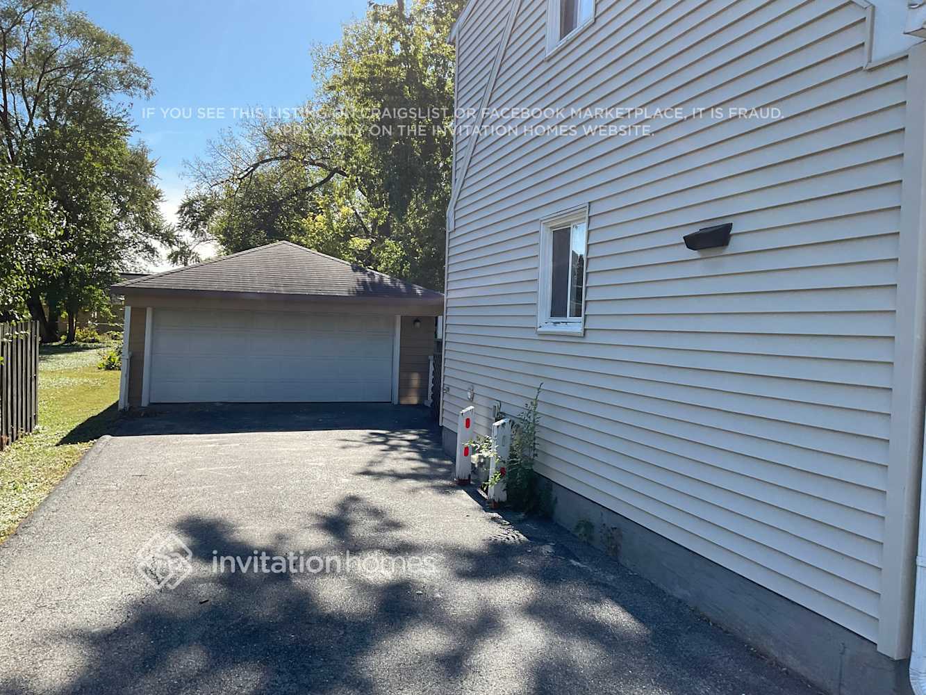 Building Photo - 715 E Le Moyne Ave