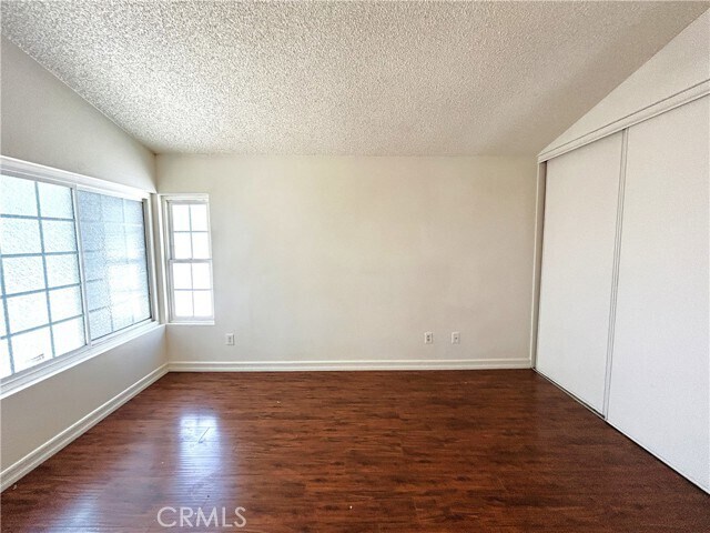 Building Photo - 3214 Canary Ct