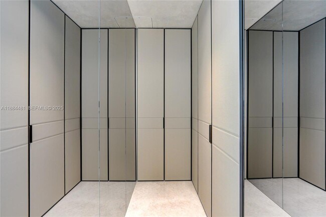 Building Photo - 18501 Collins Ave