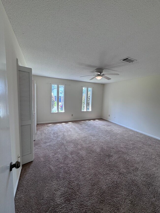 Building Photo - 1115 Briar Creek Rd