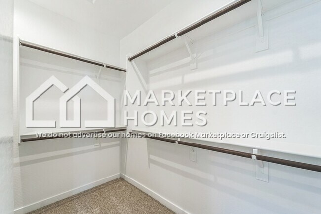 Building Photo - 10103 E Ulysses Ave