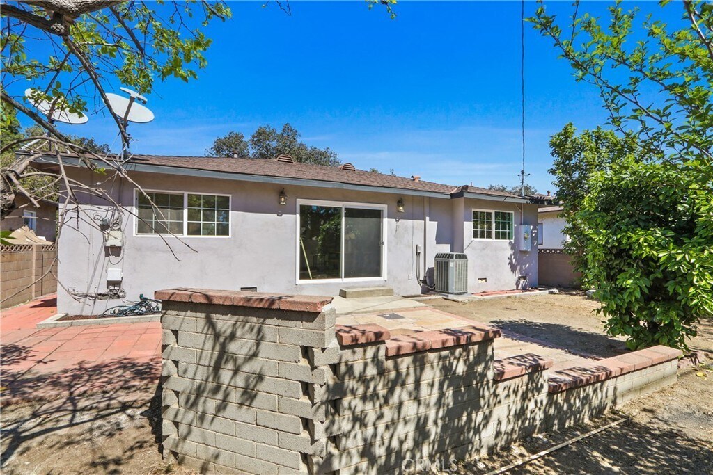 Building Photo - 11512 Harvard Dr
