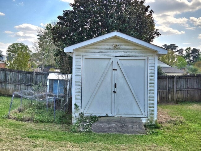 Building Photo - 4517 Crosland Dr