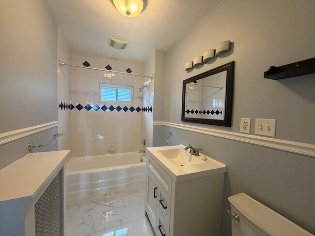 Building Photo - 53 Winthrop Shore Dr