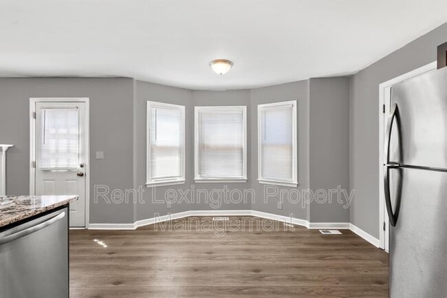 Building Photo - 4589 Fieldmoor Dr