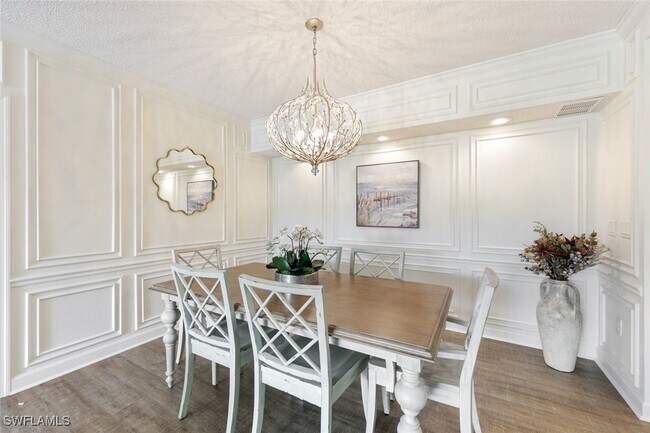 Building Photo - 797 Willowbrook Dr