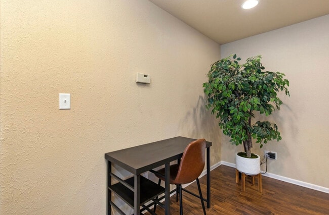 Building Photo - 2720 2nd Ave N