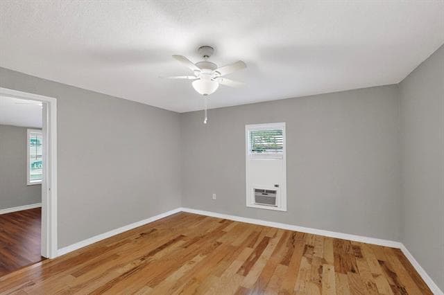 Building Photo - 315 E Maple St